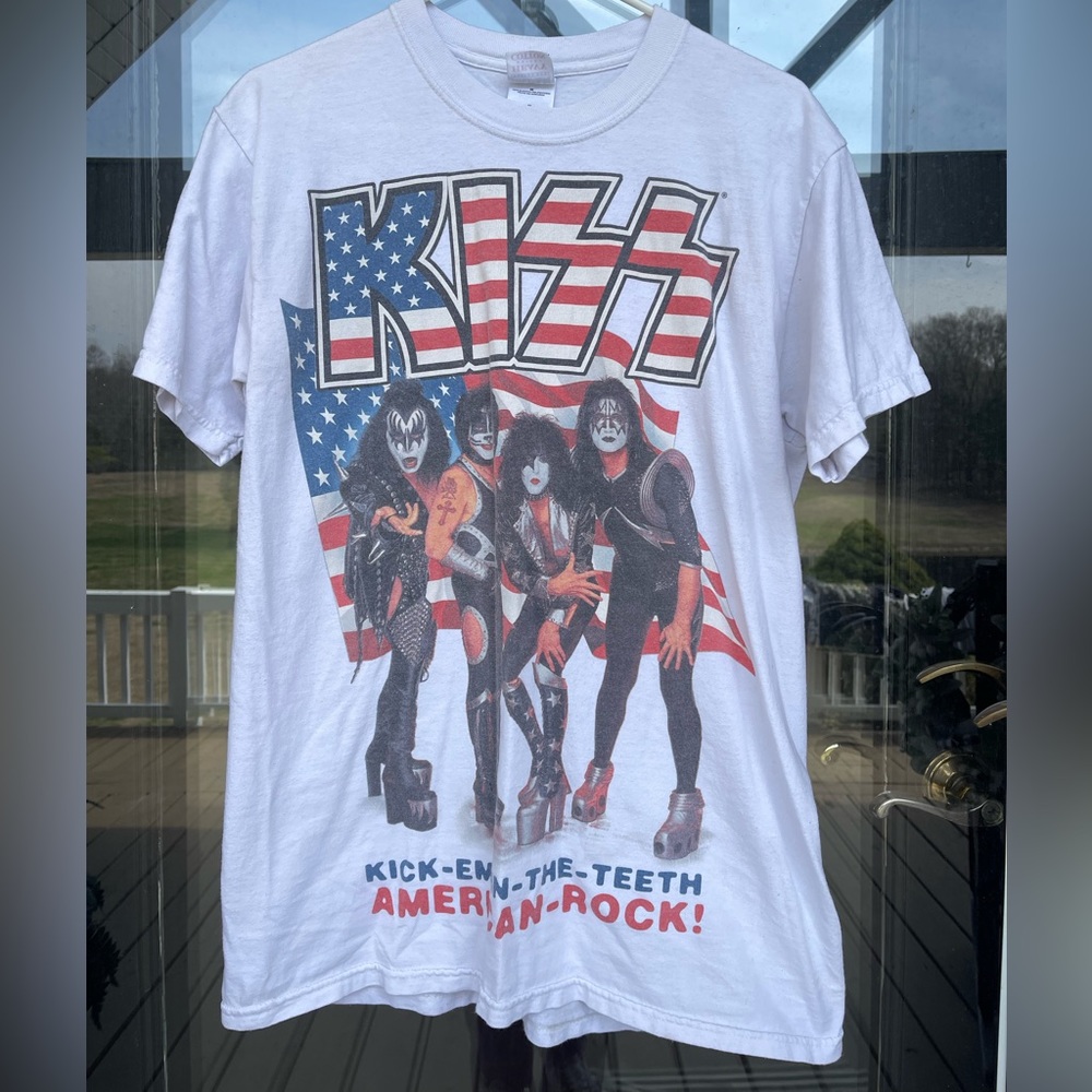 Kiss tshirt